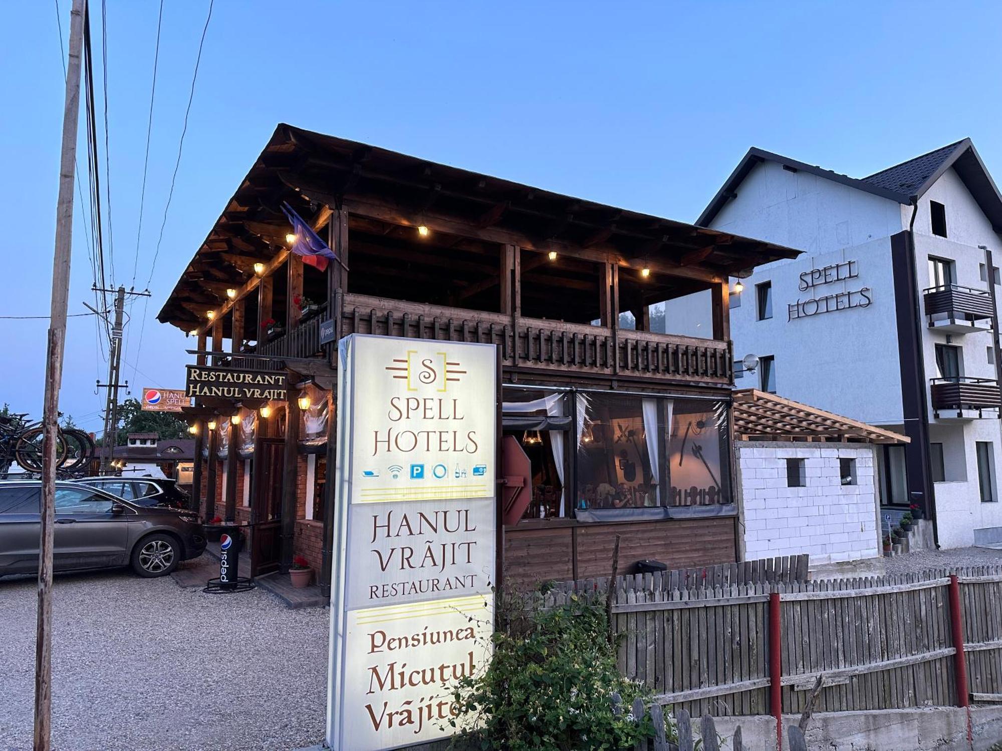 Spell Hotels Căpăţâneni-Pământeni Exterior foto